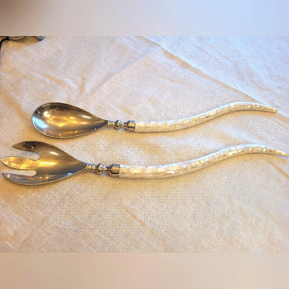 Mother of Pearl Spoon Serving 19